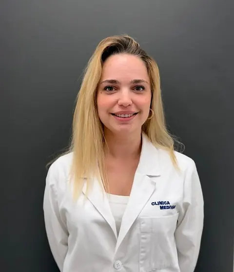Dra. Laura Juárez Alonso | Clínica Medivás Madrid Dra. Laura Juárez Alonso, especialista en Angiología y Cirugía Vascular en Clínica Medivás Madrid